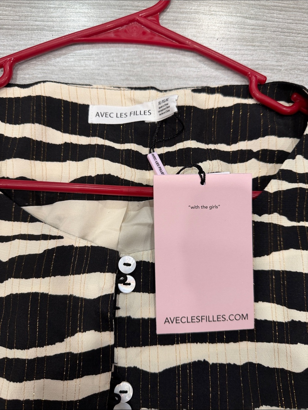Avec Les Filles Black & Cream gold Striped Button-Front Sleeveless Vest XL - Picture 3 of 5